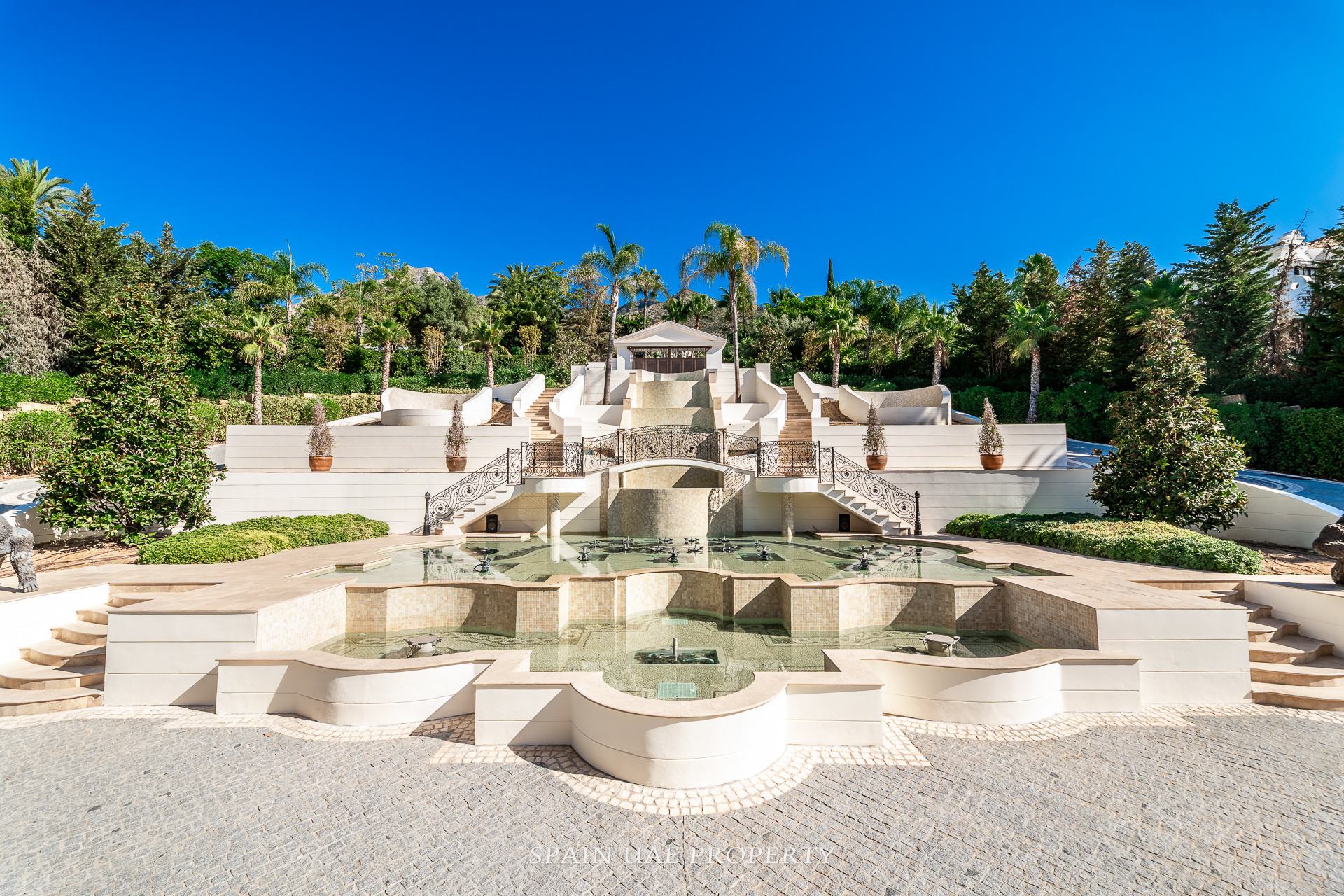 ClaudioVision — jardines, Sierra Blanca